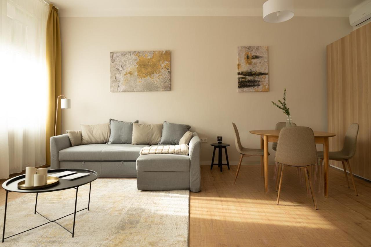 Square 2 Apartment Дебрецен Екстериор снимка