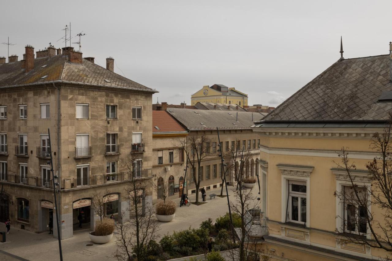 Square 2 Apartment Дебрецен Екстериор снимка