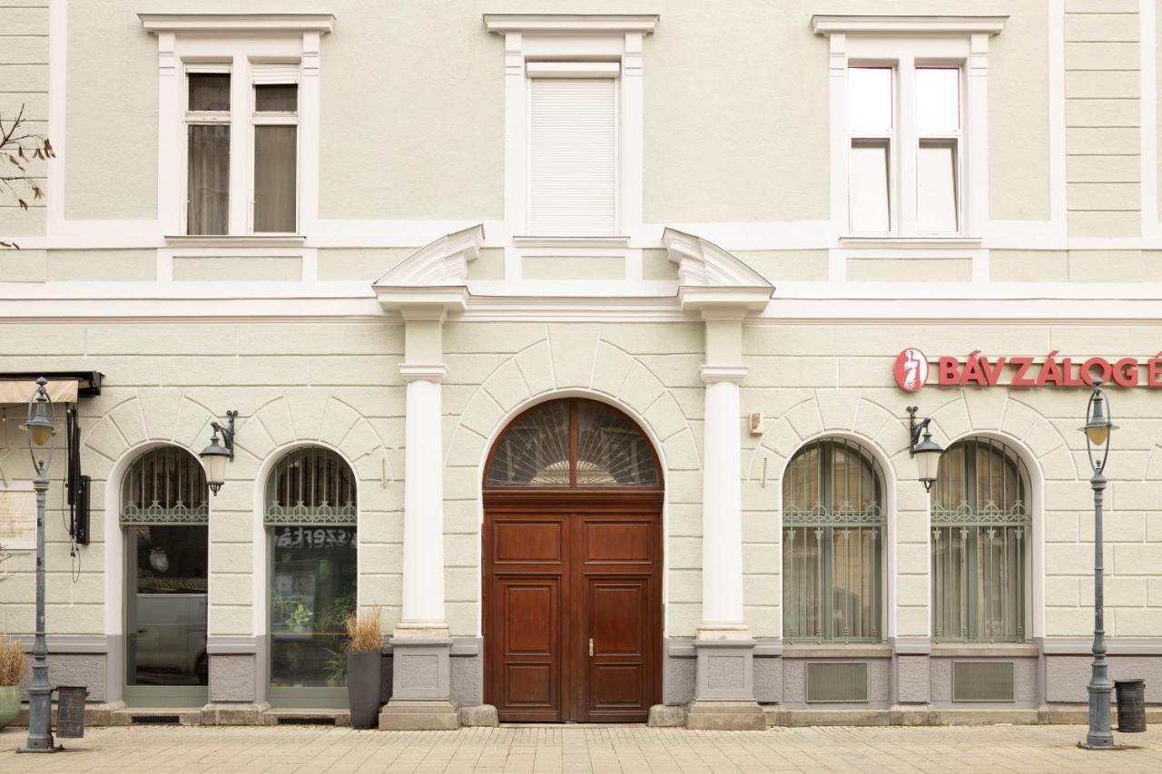 Square 2 Apartment Дебрецен Екстериор снимка